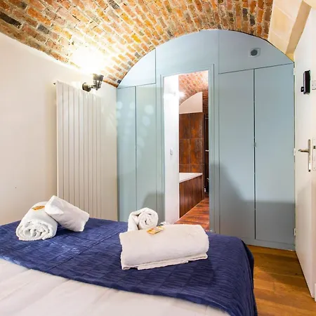 Apartment Authentic - 4br-10p - Moulin Rouge Paris