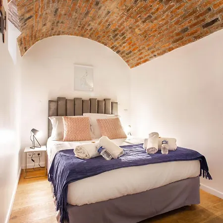 Apartment Authentic - 4br-10p - Moulin Rouge
