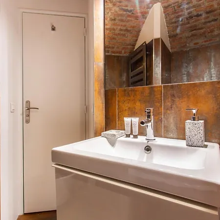 Authentic - 4br-10p - Moulin Rouge Apartment Paris